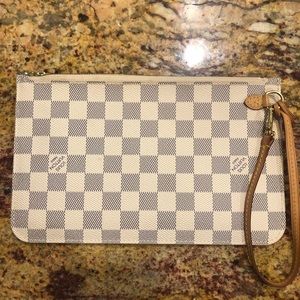 Louis Vuitton Neverfull Damier Wristlet/Clutch
